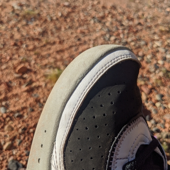 Black White Blue Jordan Jump Man 10.5 men great condition - Picture 5 of 6